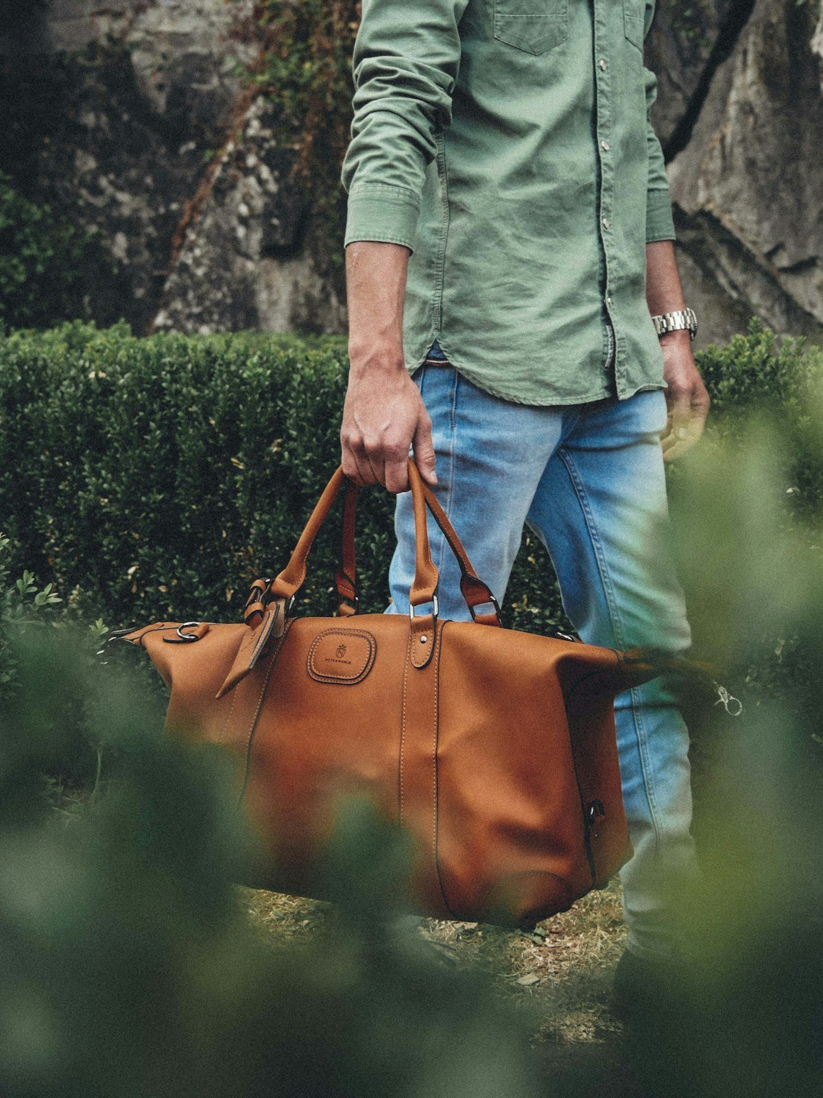 How to Care for a Leather Bag: The Right Way